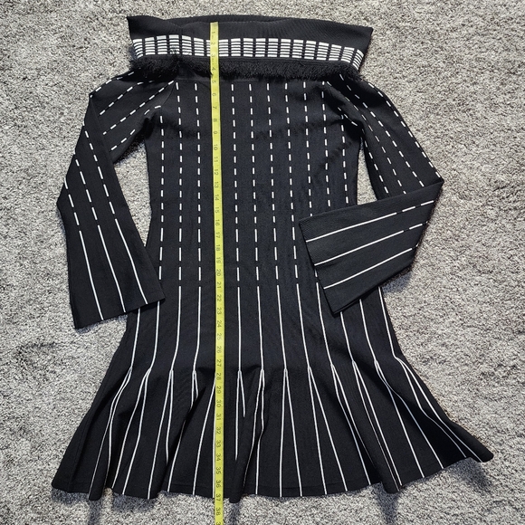 Prabal Gurung Off Shoulder Flare Sleeve Dress - Picture 12 of 14